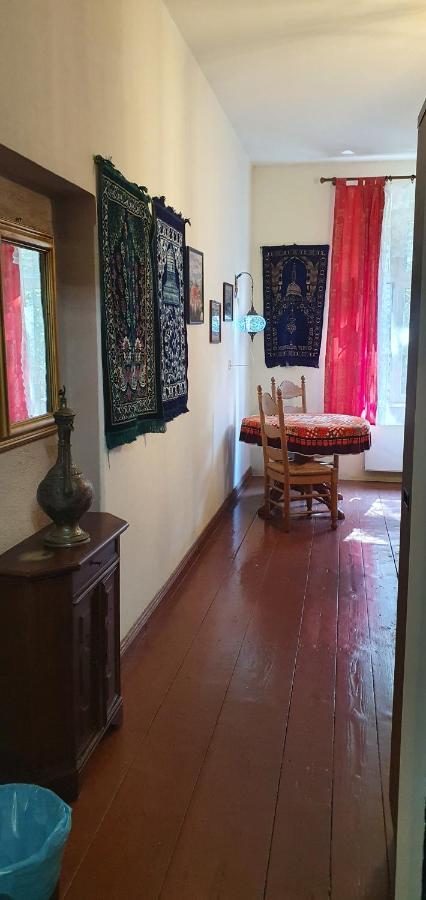 Dom Pod Orlimi Skalami - Blisko Zamku Czocha Apartment Лесна Екстериор снимка