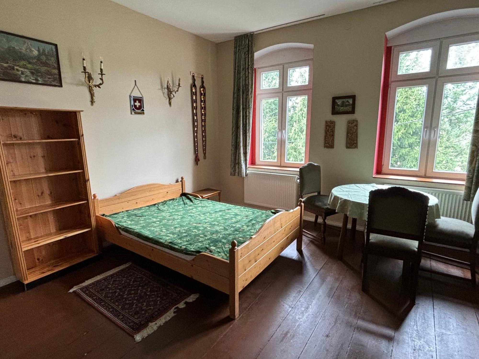 Dom Pod Orlimi Skalami - Blisko Zamku Czocha Apartment Лесна Екстериор снимка