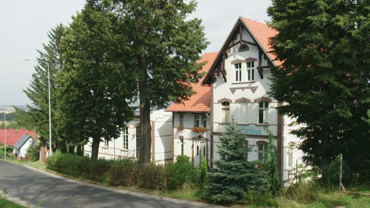 Dom Pod Orlimi Skalami - Blisko Zamku Czocha Apartment Лесна Екстериор снимка