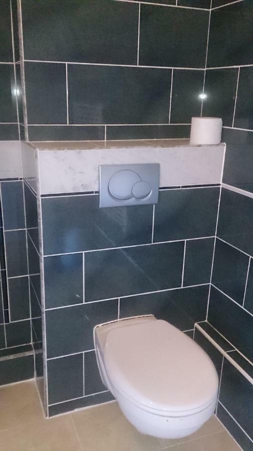 Dom Pod Orlimi Skalami - Blisko Zamku Czocha Apartment Лесна Екстериор снимка